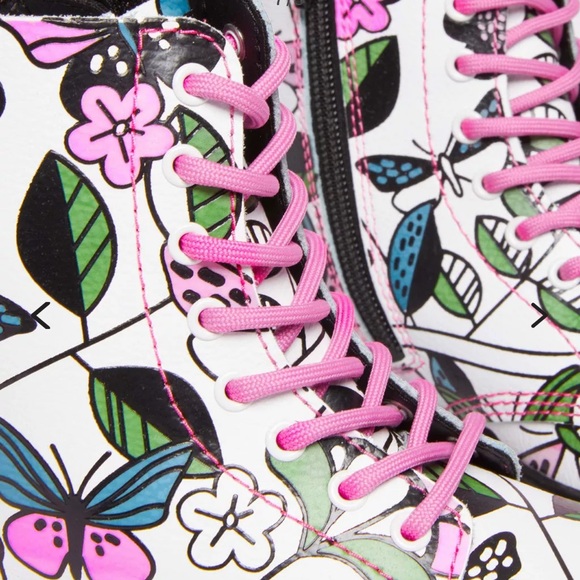 NWOB Dr. Martens Meadow Print Boots, size women’s 8 or big kids 6 - Picture 3 of 7